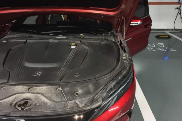 Used BYD Han 2022 EV Genesis Edition 715KM Front-Wheel-Drive Prestige Model Engine Bay Left