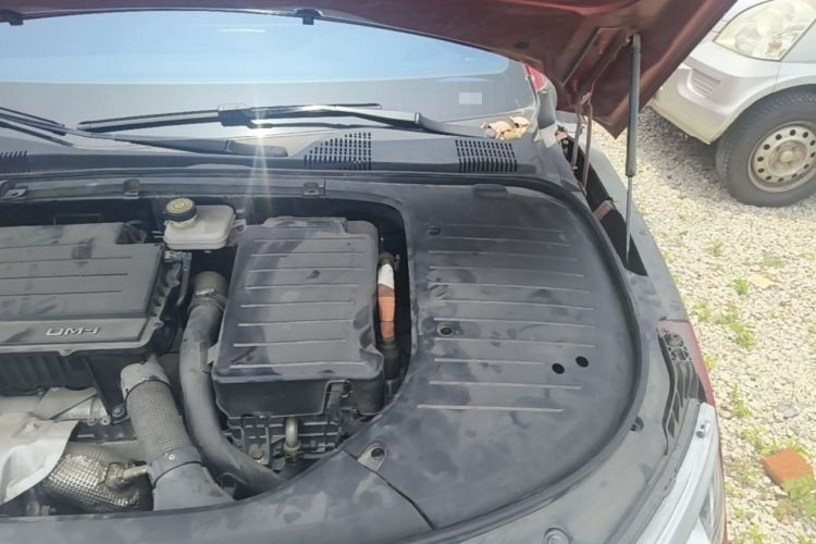 Used BYD Han 2022 DM-i 121KM Luxury Model Engine Bay Left