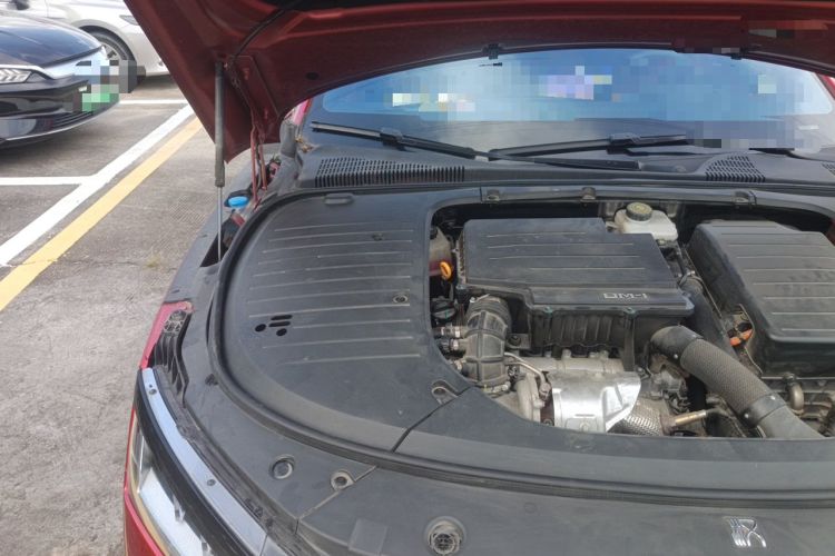 Used BYD Han 2022 DM-i 121KM Luxury Model Engine Bay Right