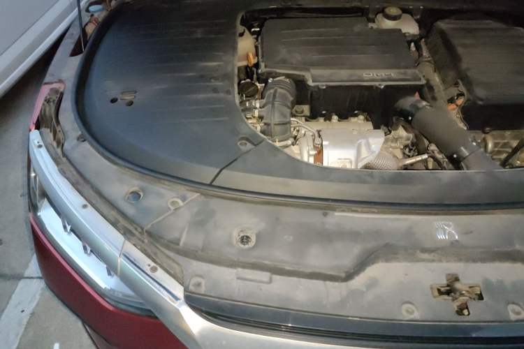 Used BYD Han 2022 DM-i 121KM Luxury Model Engine Bay Right