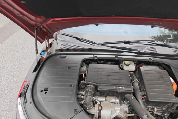 Used BYD Han 2022 DM-i 121KM Prestige Model Engine Bay Right