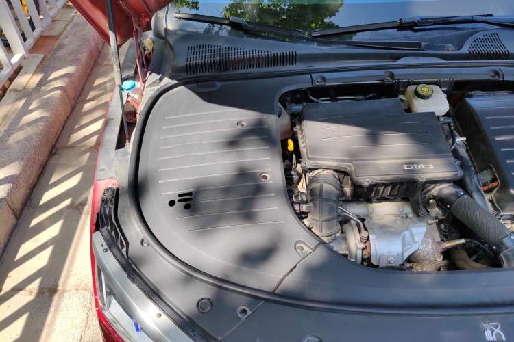 Used BYD Han 2022 DM-i 121KM Luxury Model Engine Bay Right