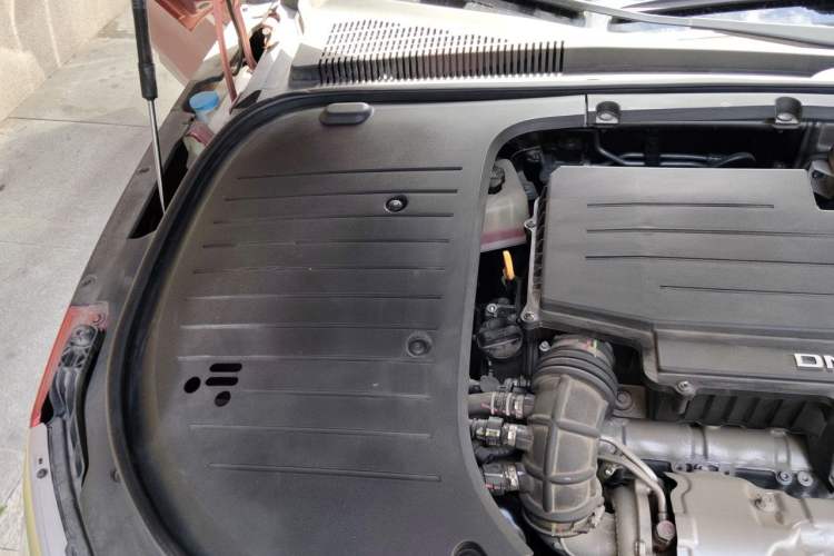 Used BYD Han 2022 DM-i 121KM Luxury Model Engine Bay Right