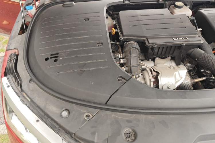 Used BYD Han 2022 DM-i 121KM Prestige Model Engine Bay Right
