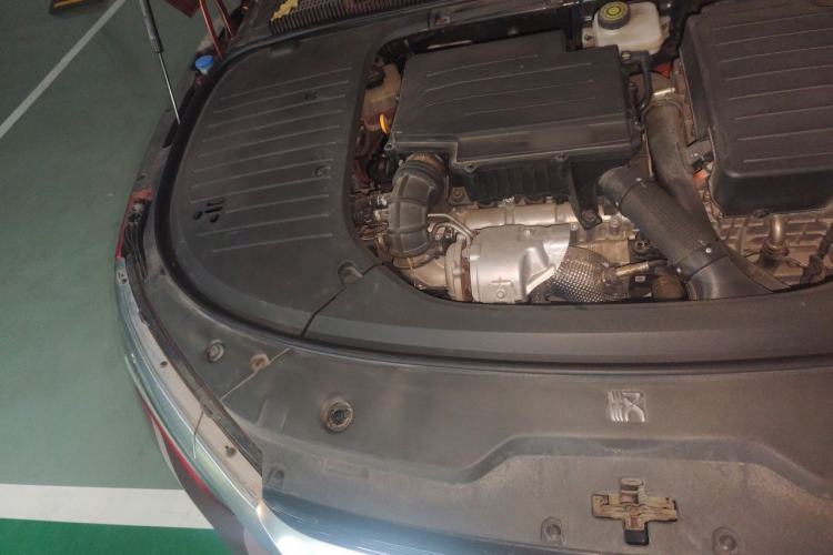 Used BYD Han 2022 DM-i 121KM Luxury Model Engine Bay Right