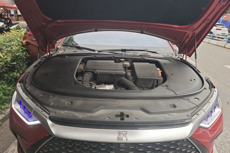 Used BYD Han 2022 DM-i 121KM Luxury Model Engine Bay