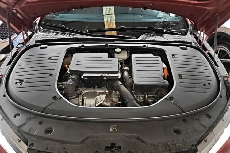 Used BYD Han 2022 DM-i 121KM Luxury Model Engine Bay