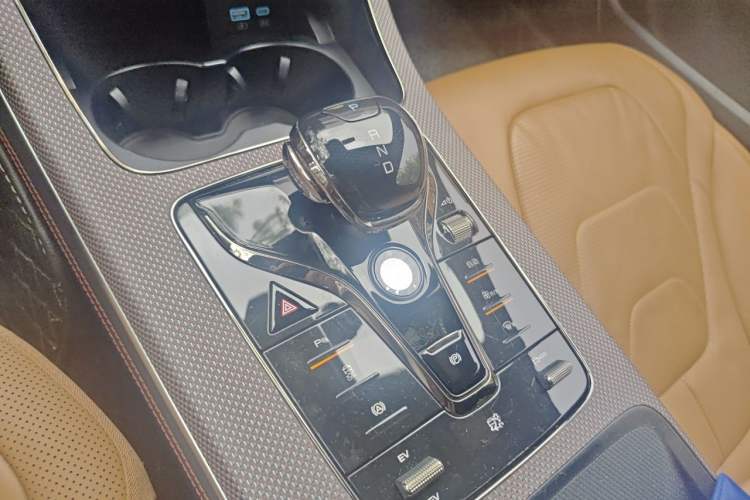 Used BYD Han 2022 DM-i 121KM Luxury Model Gear Lever