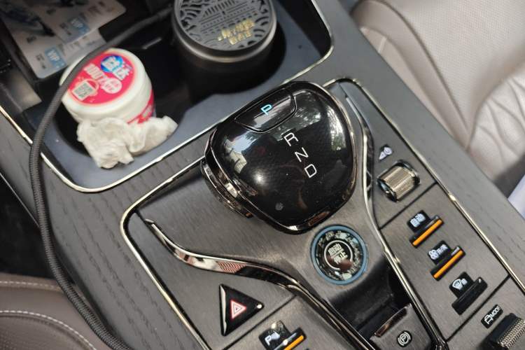 Used BYD Han 2022 EV Genesis Edition 715 km Front-Wheel-Drive Flagship Model Gear Lever