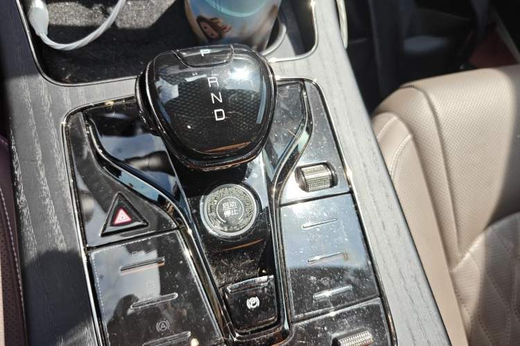 Used BYD Han 2022 DM-i 121KM Luxury Model Gear Lever