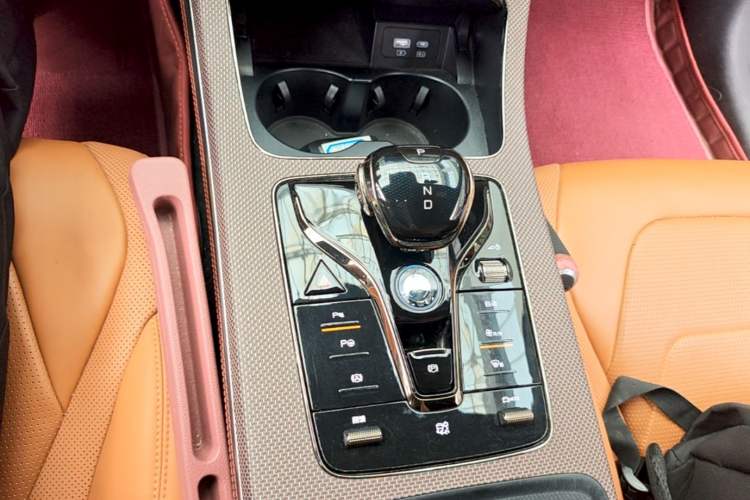 Used BYD Han 2022 EV Genesis Edition 715 km Front-Wheel-Drive Flagship Model Gear Lever