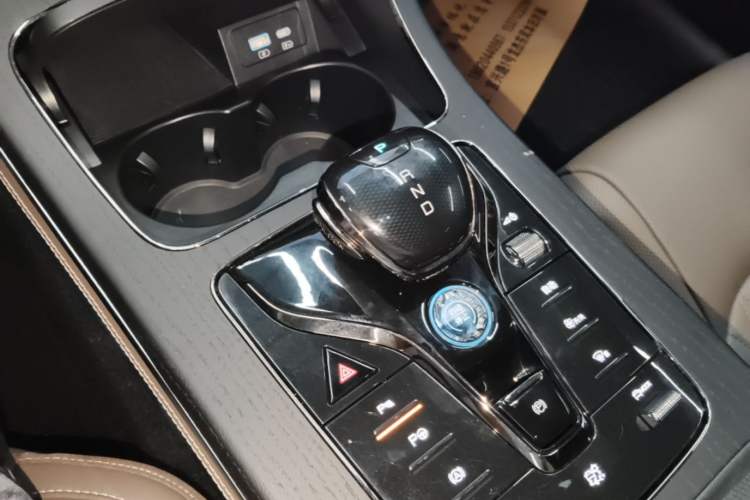 Used BYD Han 2022 EV Genesis Edition 715 km Front-Wheel-Drive Flagship Model Gear Lever