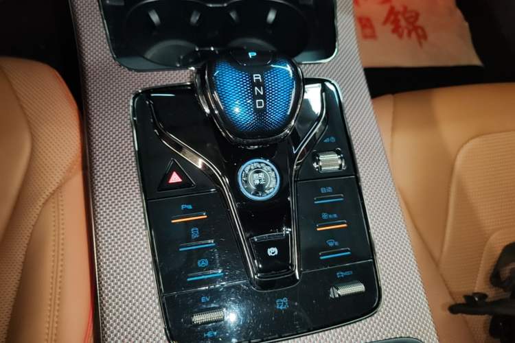 Used BYD Han 2022 DM-i 121KM Luxury Model Gear Lever