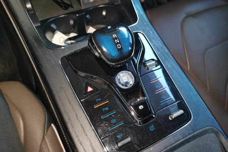 Used BYD Han 2022 EV Genesis Edition 715 km Front-Wheel-Drive Flagship Model Gear Lever