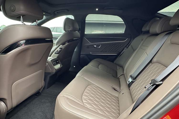 Used BYD Han 2022 EV Genesis Edition 715 km Front-Wheel-Drive Flagship Model Interior 5