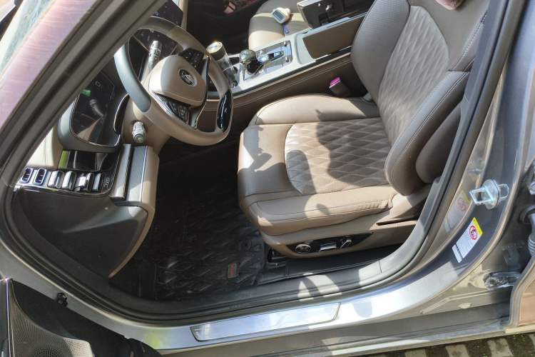 Used BYD Han 2022 EV Genesis Edition 715 km Front-Wheel-Drive Flagship Model Left Front Seat