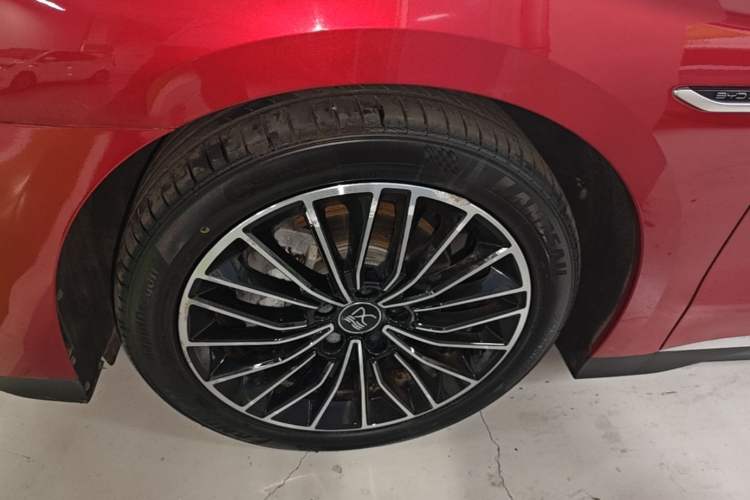 Used BYD Han 2022 DM-i 121KM Luxury Model Left Front Wheel Hub