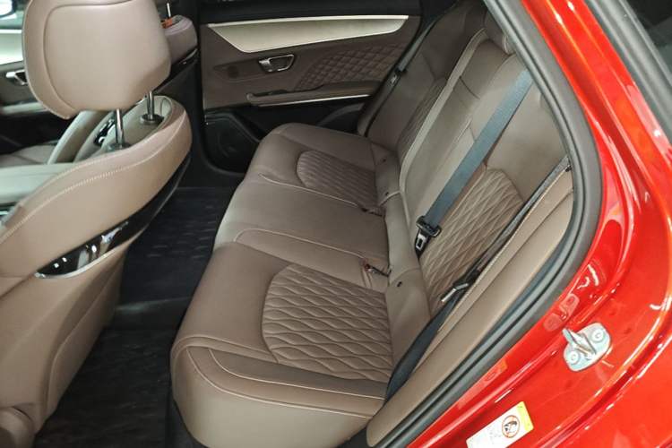 Used BYD Han 2022 EV Genesis Edition 715KM Front-Wheel-Drive Prestige Model Left Rear Seat