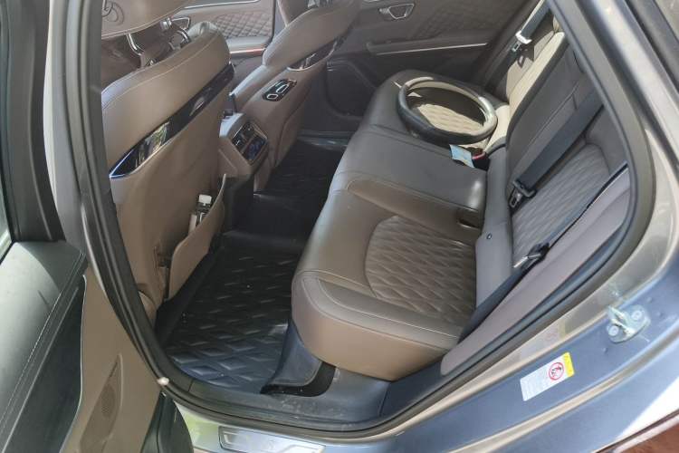 Used BYD Han 2022 EV Genesis Edition 715 km Front-Wheel-Drive Flagship Model Left Rear Seat