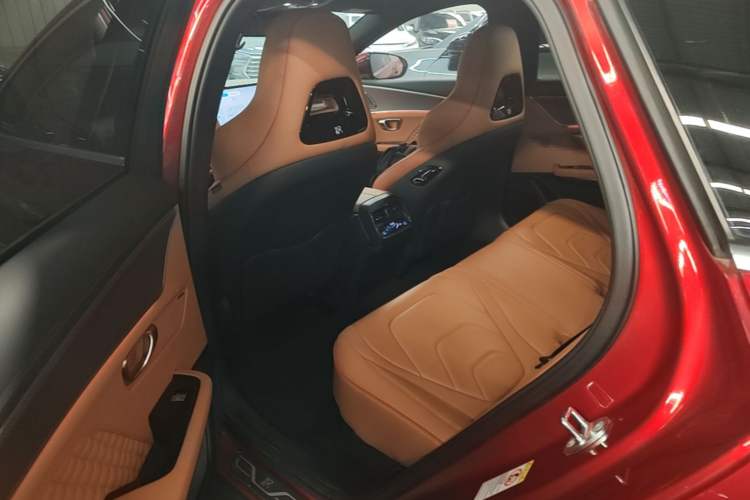 Used BYD Han 2022 DM-i 121KM Luxury Model Left Rear Seat