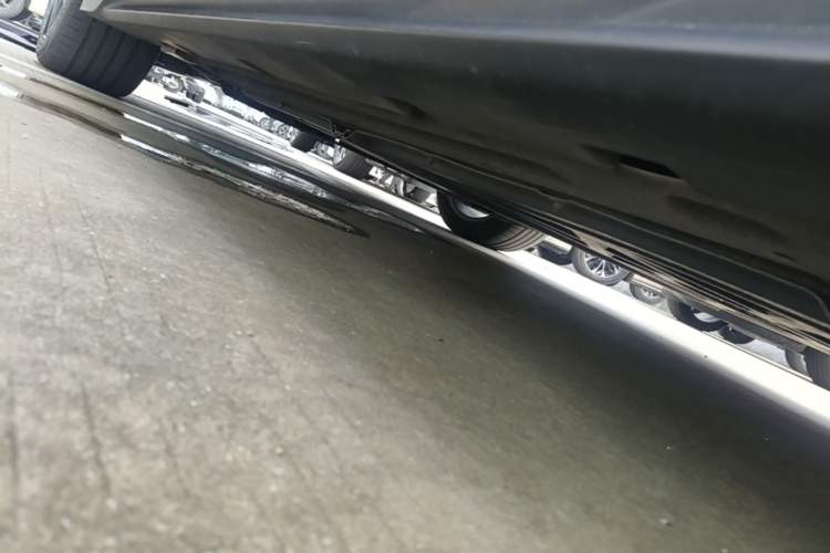 Used BYD Han 2022 EV Genesis Edition 610KM All-Wheel Drive Premium Model Left Side Sill