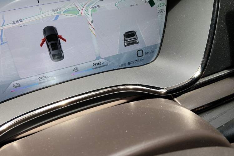Used BYD Han 2022 DM-i 121KM Luxury Model Odometer Close Up