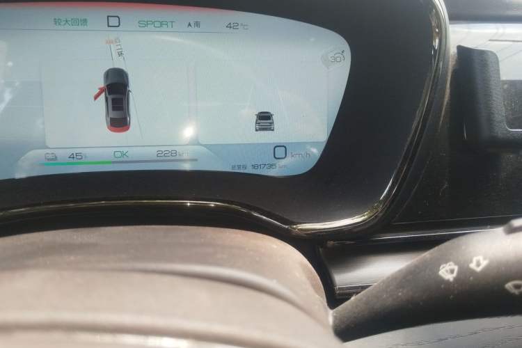 Used BYD Han 2022 EV Genesis Edition 610KM All-Wheel Drive Premium Model Odometer Close Up