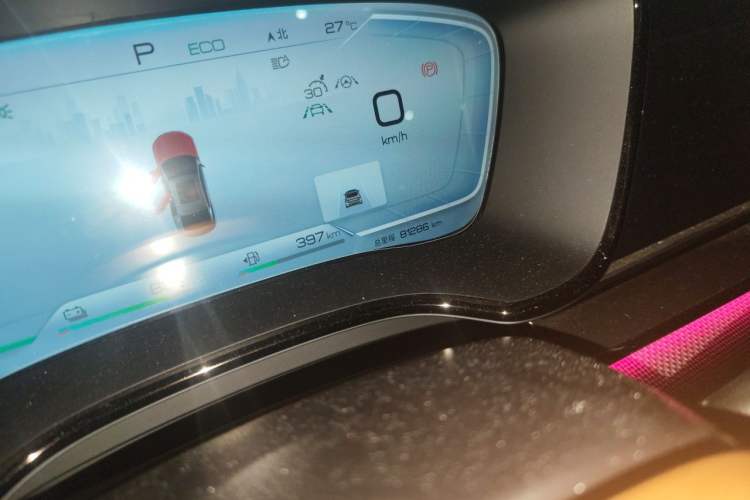 Used BYD Han 2022 DM-i 121KM Luxury Model Odometer Close Up