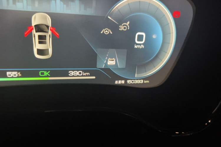 Used BYD Han 2022 EV Genesis Edition 715KM Front-Wheel-Drive Prestige Model Odometer Close Up