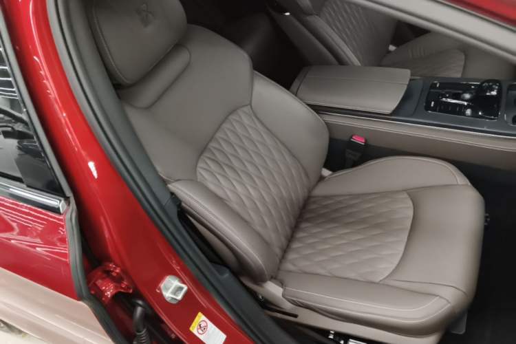 Used BYD Han 2022 EV Genesis Edition 715 km Front-Wheel-Drive Flagship Model Right Front Seat