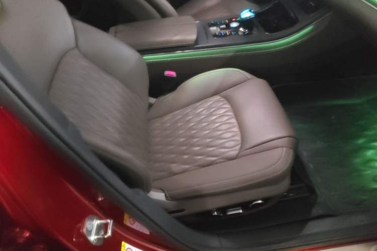 Used BYD Han 2022 DM-i 121KM Luxury Model Right Front Seat