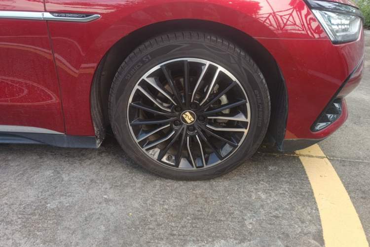 Used BYD Han 2022 DM-i 121KM Luxury Model Right Front Wheel Hub