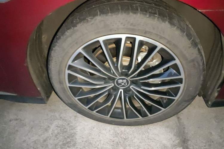 Used BYD Han 2022 DM-i 121KM Luxury Model Right Front Wheel Hub