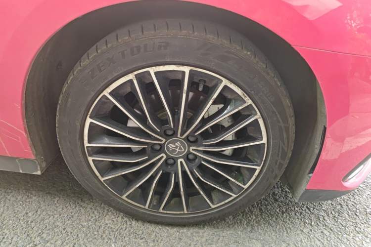 Used BYD Han 2022 DM-i 121KM Luxury Model Right Front Wheel Hub