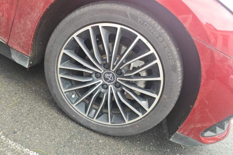 Used BYD Han 2022 DM-i 121KM Luxury Model Right Front Wheel Hub