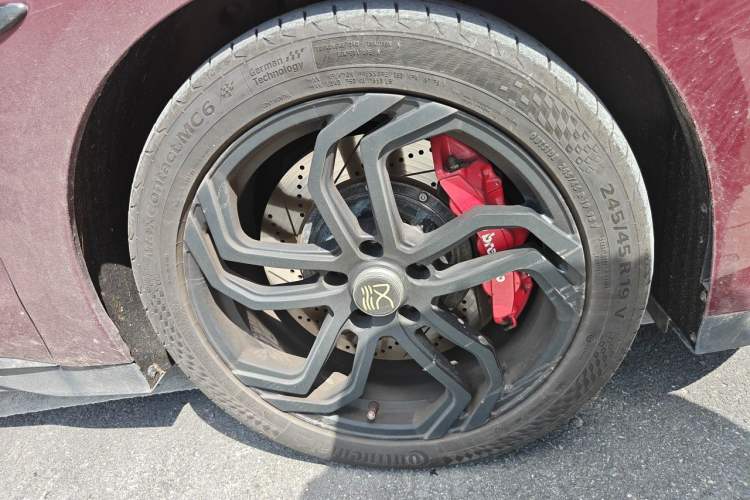 Used BYD Han 2022 DM-i 121KM Luxury Model Right Front Wheel Hub