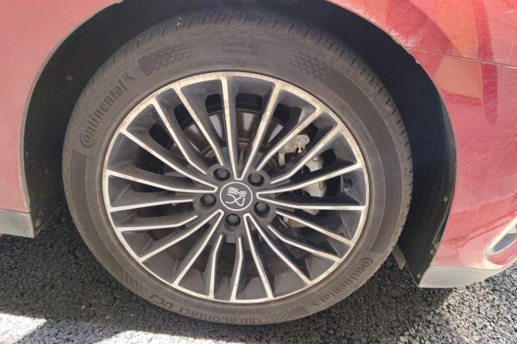 Used BYD Han 2022 DM-i 121KM Luxury Model Right Front Wheel Hub