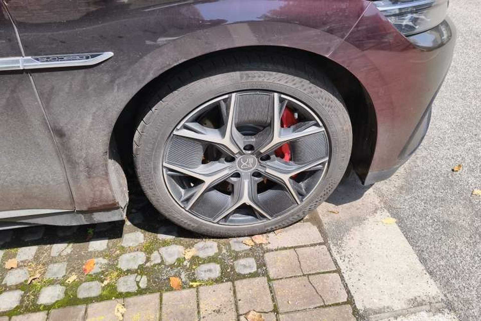 Used BYD Han 2022 EV Genesis Edition 715 km Front-Wheel-Drive Flagship Model Right Front Wheel Hub