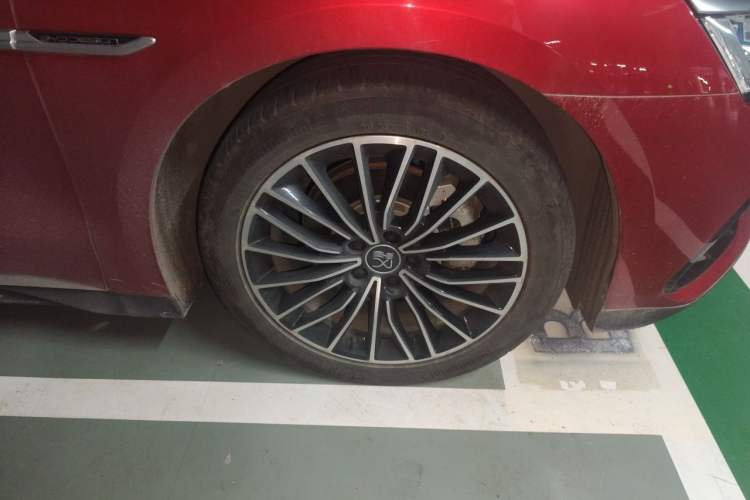 Used BYD Han 2022 DM-i 121KM Luxury Model Right Front Wheel Hub