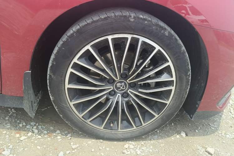 Used BYD Han 2022 DM-i 121KM Luxury Model Right Front Wheel Hub