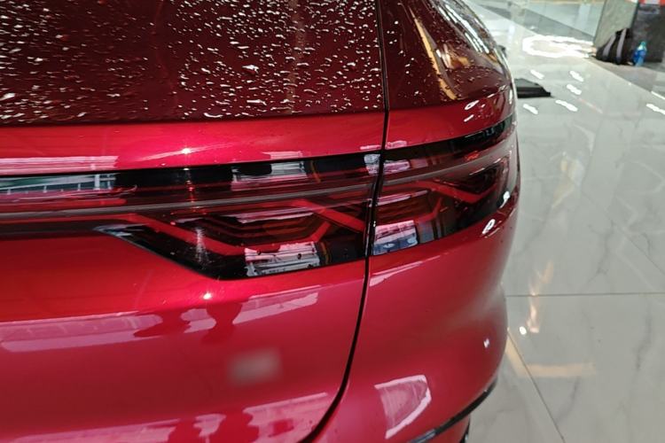 Used BYD Han 2022 EV Genesis Edition 715KM Front-Wheel-Drive Prestige Model Right Rear Taillight