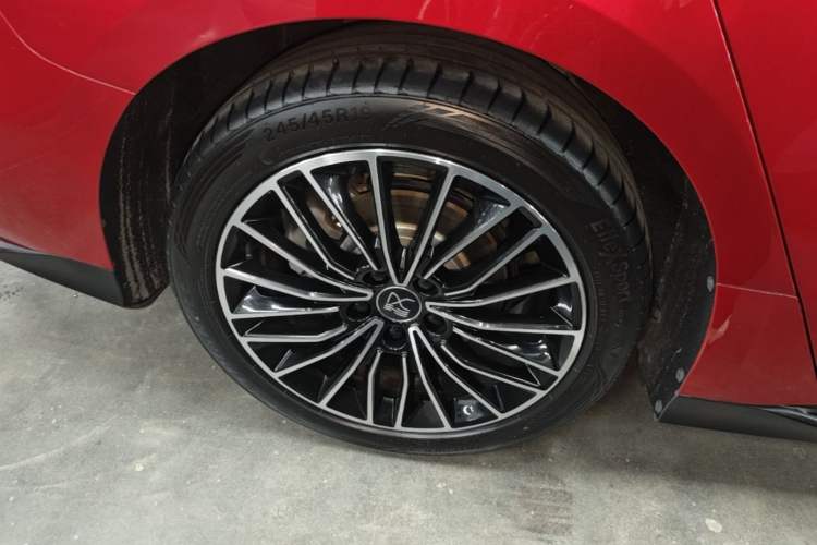 Used BYD Han 2022 DM-i 121KM Prestige Model Right Rear Wheel Hub
