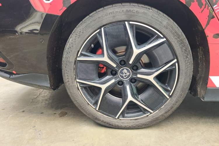 Used BYD Han 2022 EV Genesis Edition 715 km Front-Wheel-Drive Flagship Model Right Rear Wheel Hub