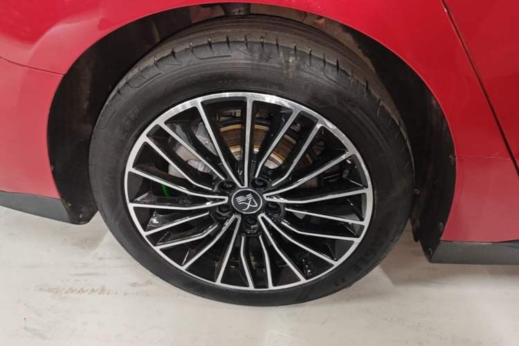 Used BYD Han 2022 DM-i 121KM Luxury Model Right Rear Wheel Hub