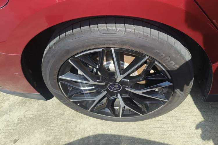 Used BYD Han 2022 EV Genesis Edition 610KM All-Wheel Drive Premium Model Right Rear Wheel Hub