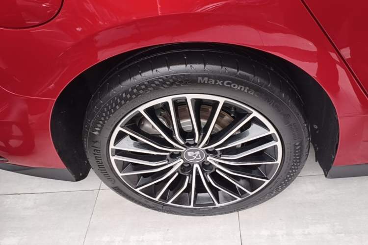 Used BYD Han 2022 DM-i 121KM Luxury Model Right Rear Wheel Hub