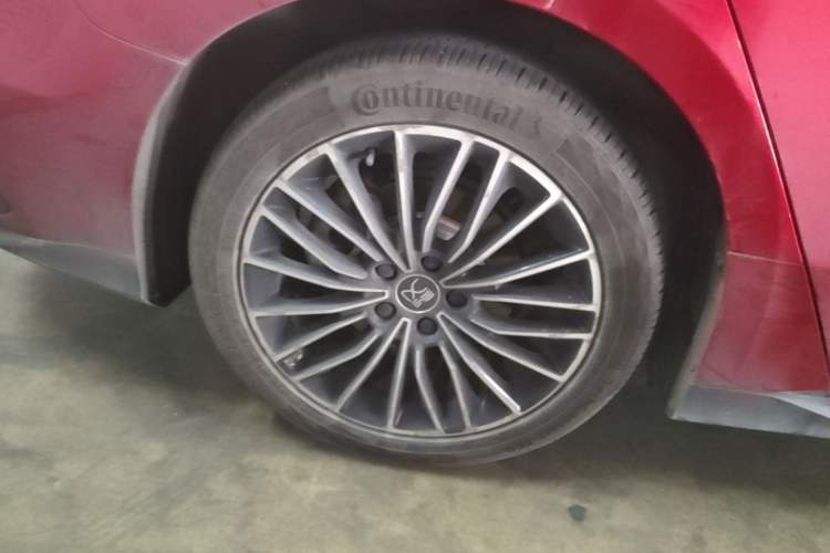 Used BYD Han 2022 DM-i 121KM Luxury Model Right Rear Wheel Hub