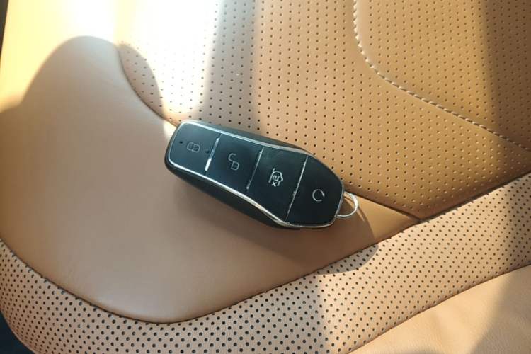 Used BYD Han 2022 EV Genesis Edition 610KM All-Wheel Drive Premium Model Vehicle Key