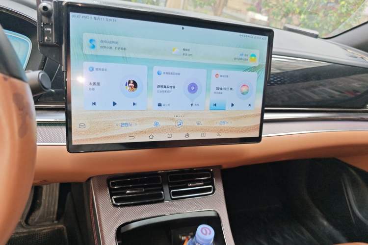 Used BYD Han 2022 DM-i 242km Flagship Model Audio And AC Panel