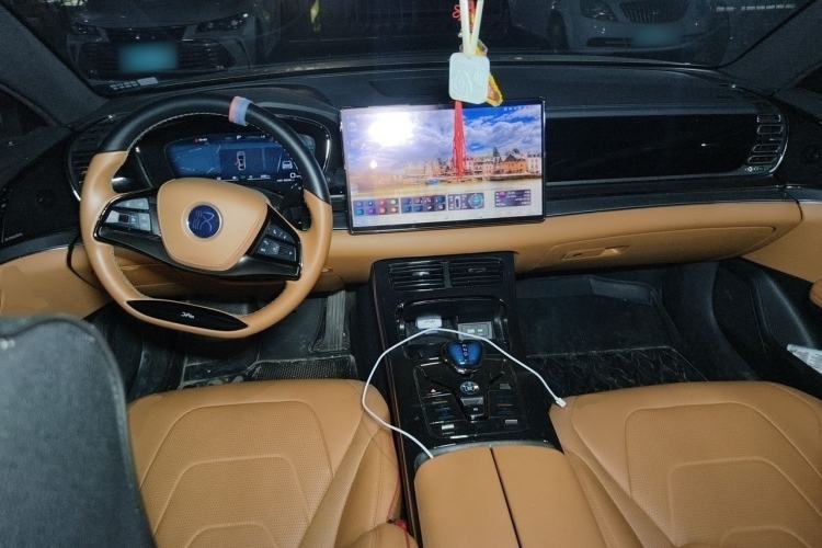 Used BYD Han 2022 DM-i 121KM Prestige Model Center Console